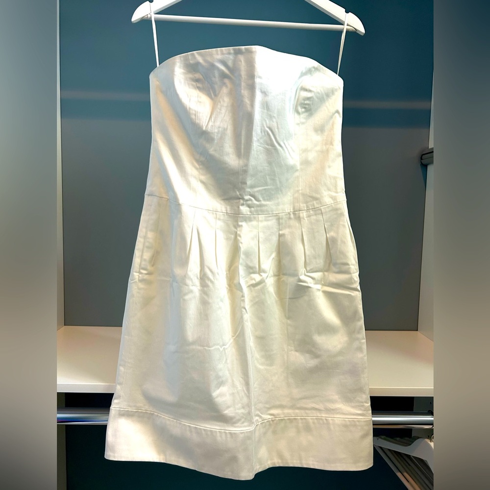 Club Monaco White Strapless Dress. Vintage. Size 10. Back zipper. Like new!